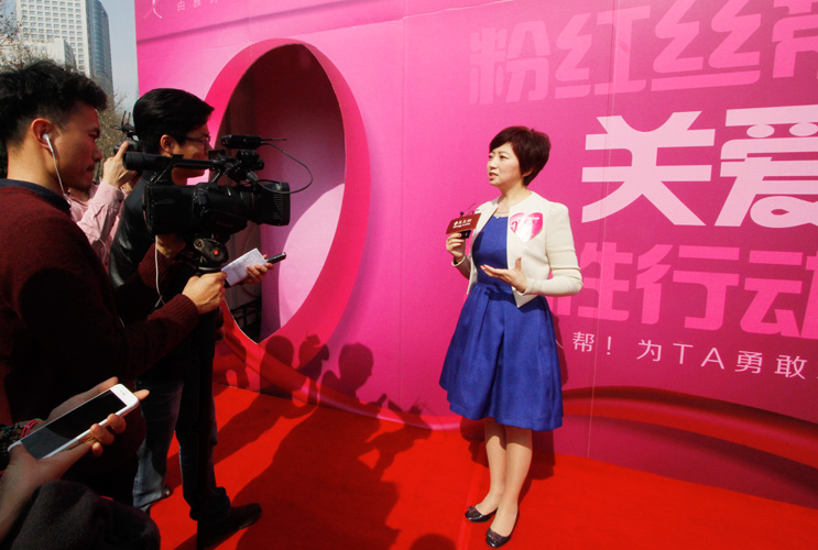 活动进入尾声之际，麦考林CEO王晔女士接受了独家采访，再次呼吁职场女性在保持形象美丽的同时，要更多关注自身心理的健康，从而由内而外地焕发出健康的美丽光彩。